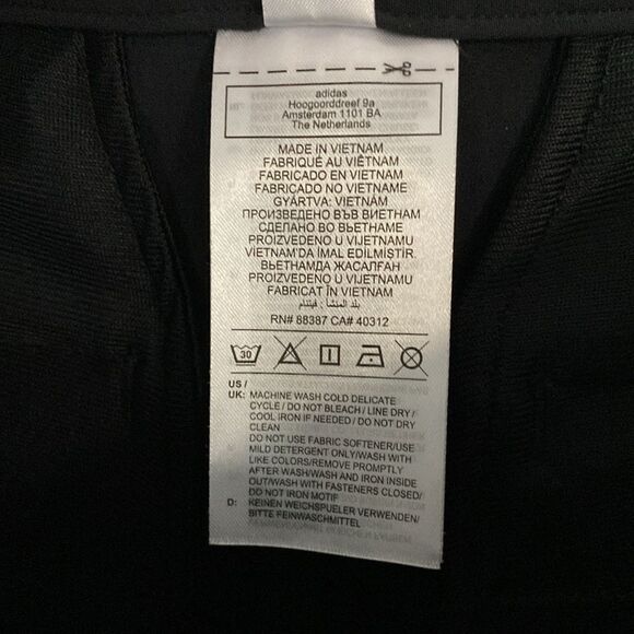 NWT- ADIDAS- 32” Nylon golf shorts-Size 32 - Picture 10 of 11